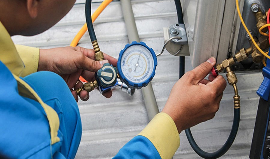 Hút chân không khi nạp gas