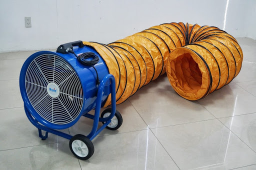 Những lưu ý gì khi chọn mua quạt hút hơi nóng công nghiệp